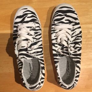 Women’s Zebra-striped slip-on sneakers, Size 8.5